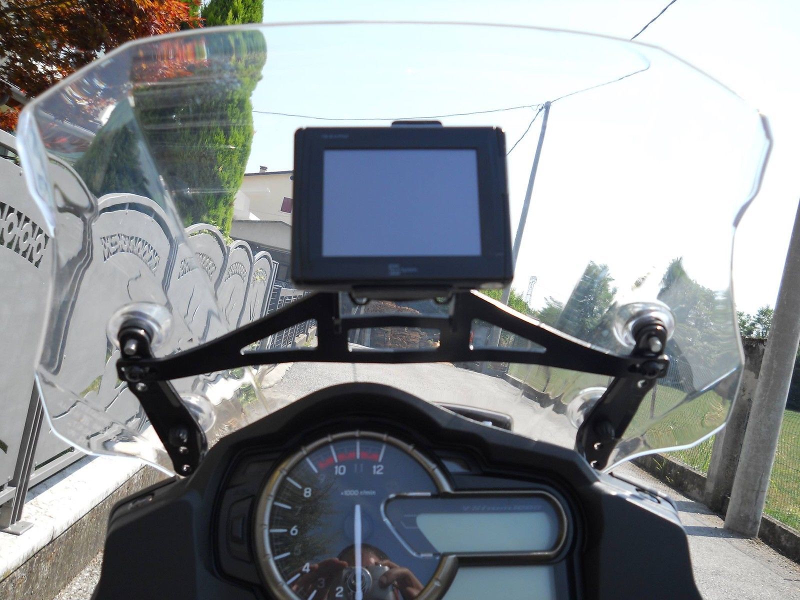 Suzuki V Strom 1000 --2014 - GPS/Smart phone houder