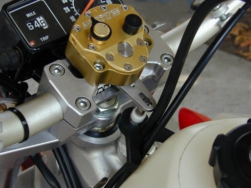 Honda XR 650 R Triple Clamp kit with Stabilizer  (price includes Billet Triple clamp)